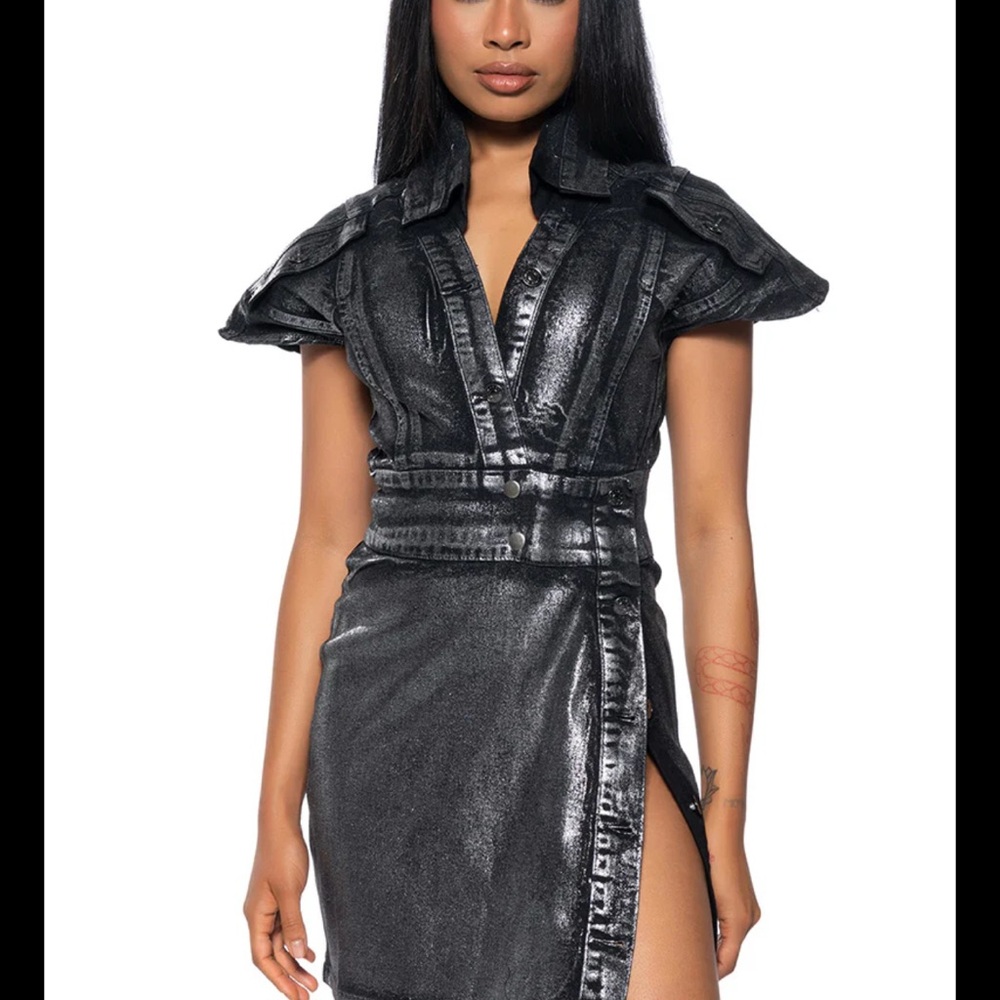 AKIRA Shimmering Black Midi Dress